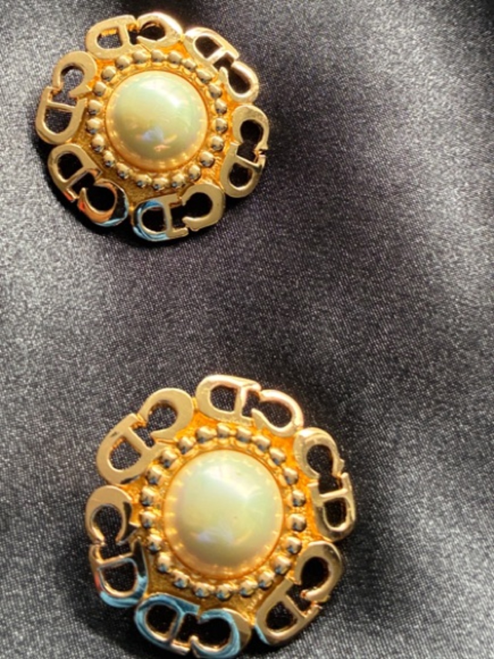 Gorgeous Vintage Gold tone Pearl Button Earrings - Christian Dior